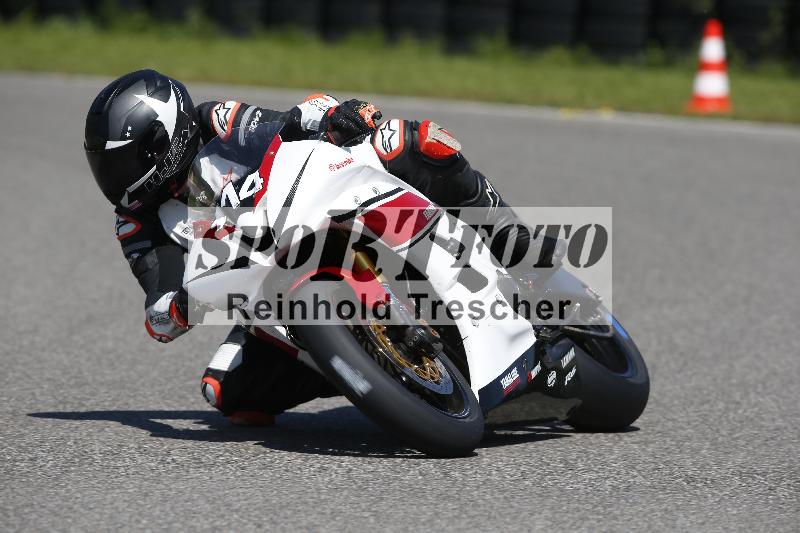 /Archiv-2024/29 12.06.2024 MOTO.CH Track Day ADR/Gruppe rot/114